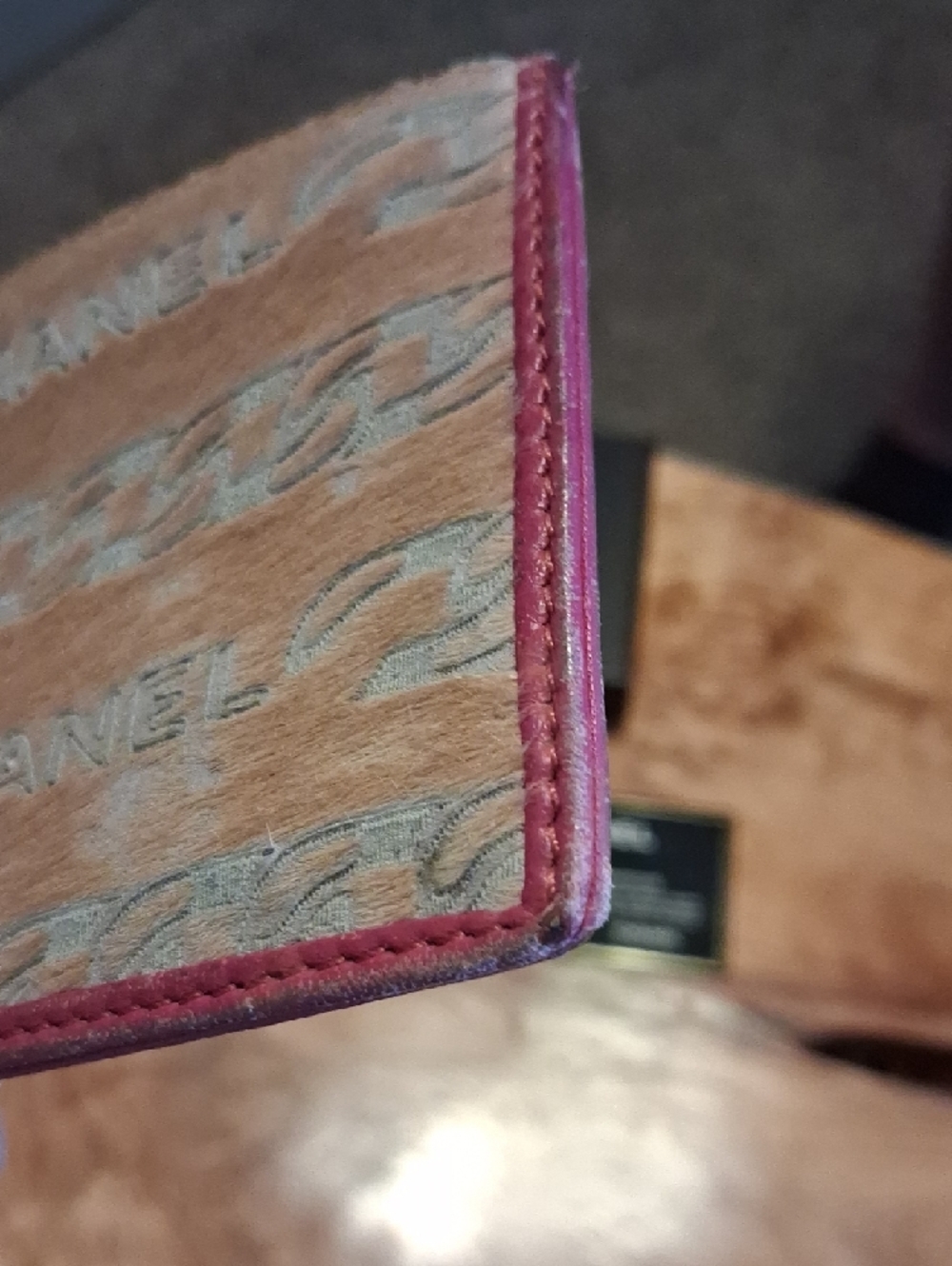 CHANEL Beige Fabric Card Holder with Pink Trim - Picture 4 of 5